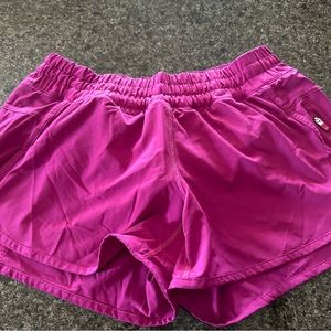 Lululemon size 10 shorts.